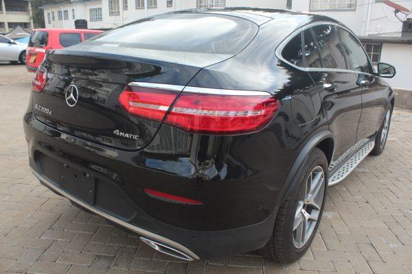Mercedes Benz GLC 220d 4Matic Leather Sunroof 2018 28k Kms - Image 3