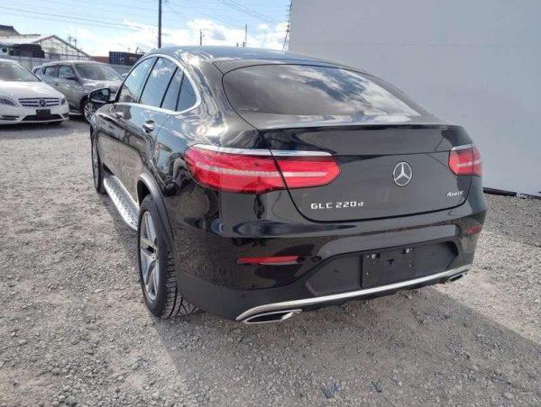 Mercedes Benz GLC 220d 4Matic Leather Sunroof 2018 28k Kms - Image 4