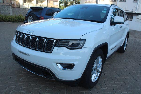 Jeep Grand Cherokee Limited 3.6 V6 Sunroof 2017 90,000 Kms - Image 2