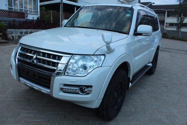 Mitsubishi Pajero Exceed V93W 2018 128,000 Kms - Image 2