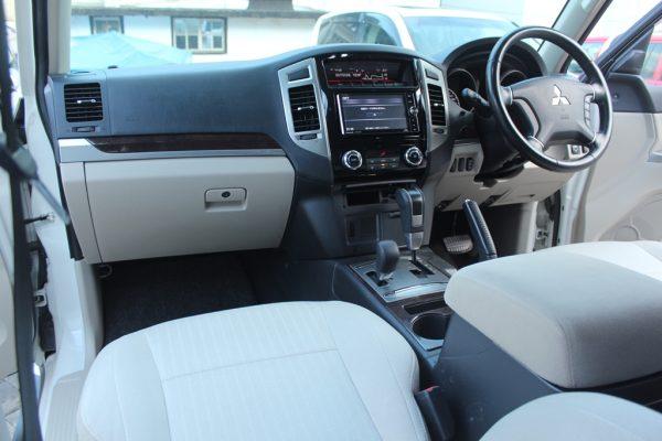 Mitsubishi Pajero Exceed V93W 2018 128,000 Kms - Image 5