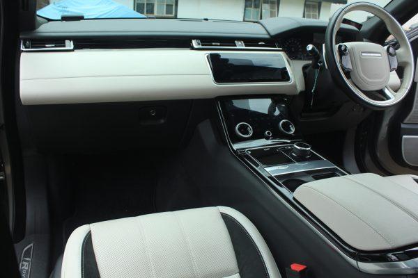 Range Rover Velar R Dynamic 250S AWD 2018 Glass roof 38,000 Kms - Image 5