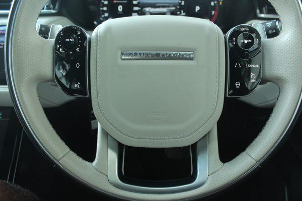 Range Rover Velar R Dynamic 250S AWD 2018 Glass roof 38,000 Kms - Image 10
