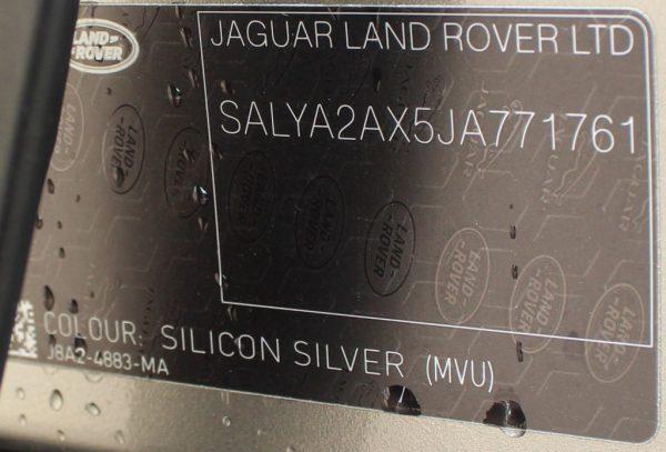 Range Rover Velar R Dynamic 250S AWD 2018 Glass roof 38,000 Kms - Image 22