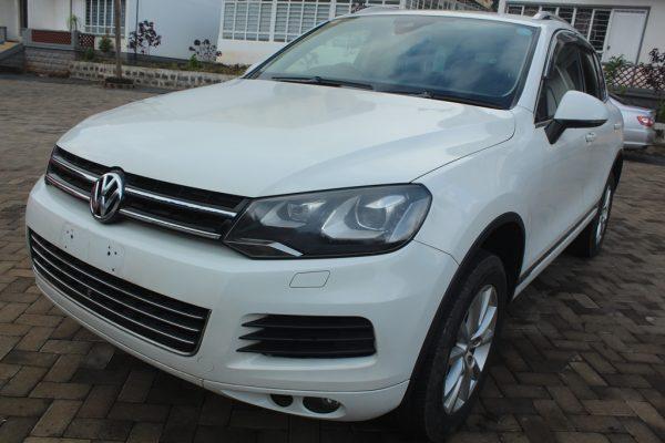VW Touareg V6 3.6 FSi Blue Motion 2014 78,000 Kms - Image 4