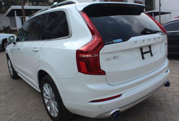 Volvo XC90 T5 AWD 7 Seater 2017 58,000 Kms - Image 4