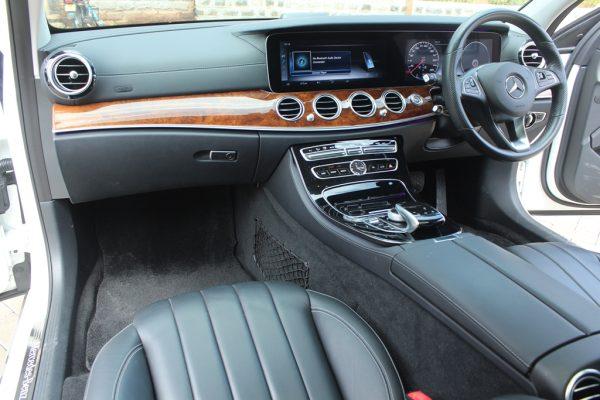 Mercedes E400 4 Matic Leather, Sunroof, 2017 65,000 Kms - Image 5