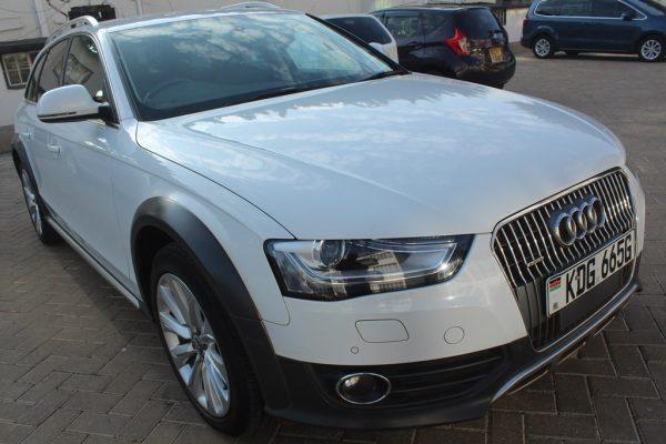 Audi A4 All Road Quattro Leather 2014 105,000 Kms