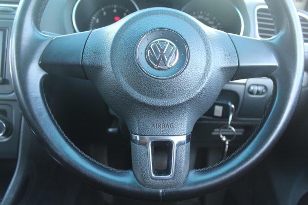 Volkswagen Golf TSi Blue Motion 2013 112,000 Kms - Image 9