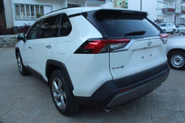 Toyota Rav4 2019, 90,000 Kms - Image 4