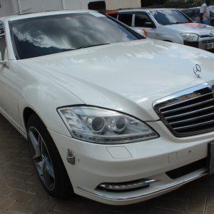 Mercedes Benz S350 Leather Sunroof Alloys 2011 70,000 Kms