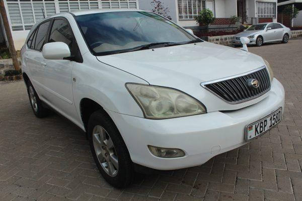 Toyota Harrier 240G Model 2004 150,000 Kms