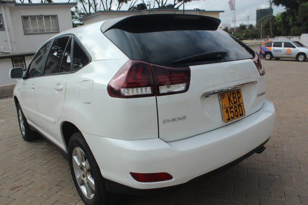 Toyota Harrier 240G Model 2004 150,000 Kms - Image 4