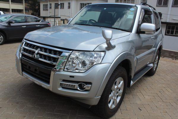 Mitsubishi Pajero V83W VR-I 2017 36,000 Kms - Image 2