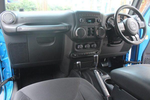 Jeep Wrangler 2016 61,000 Kms - Image 5