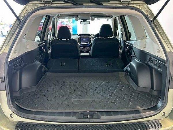 Subaru Forester Premium 2.5l Alloys Roof rails, Spoiler, Leather 2018 32,000 Kms (SOLD!) - Image 18