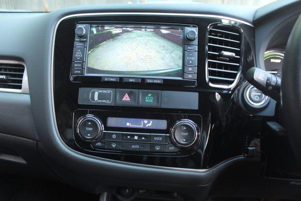 Mitsubishi Outlander PHEV 2015, 70,000 Kms - Image 7