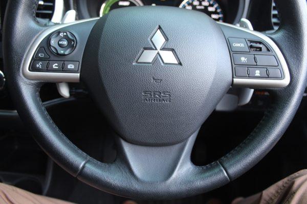 Mitsubishi Outlander PHEV 2015, 70,000 Kms - Image 11