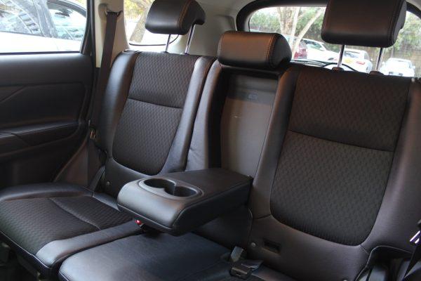 Mitsubishi Outlander PHEV 2015, 70,000 Kms - Image 16