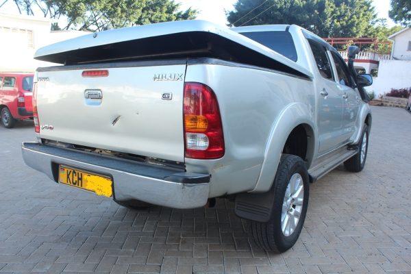 Toyota Double Cabin Pickup Hilux 4WD 1KD Alloys 2010 - Image 3