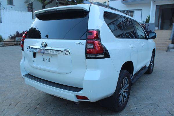 Toyota Landcruiser Prado TX L 2018, 89,000 Kms - Image 3