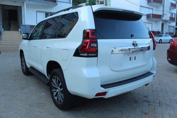 Toyota Landcruiser Prado TX L 2018, 89,000 Kms - Image 4