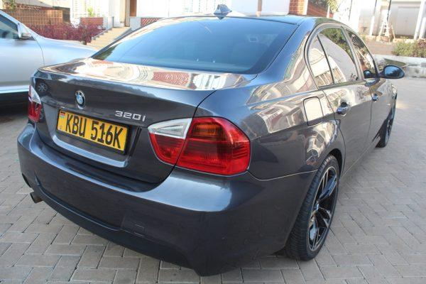 BMW 320i SE, 2006 - Image 3