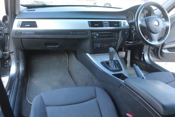 BMW 320i SE, 2006 - Image 5