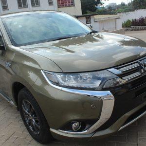 Mitsubishi Outlander PHEV GG2W 2016 96,000 Kms