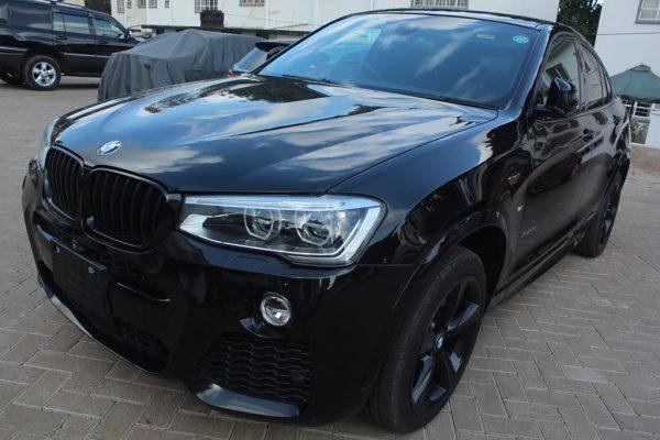 BMW X4 X28i M Sport 2018 Leather Sunroof 39,000 Kms - Image 2