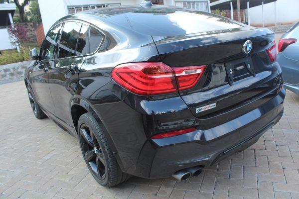 BMW X4 X28i M Sport 2018 Leather Sunroof 39,000 Kms - Image 4