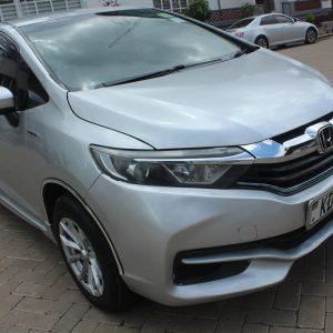 Honda Fit Shuttle hybrid 2015 Alloys 250,000 Kms
