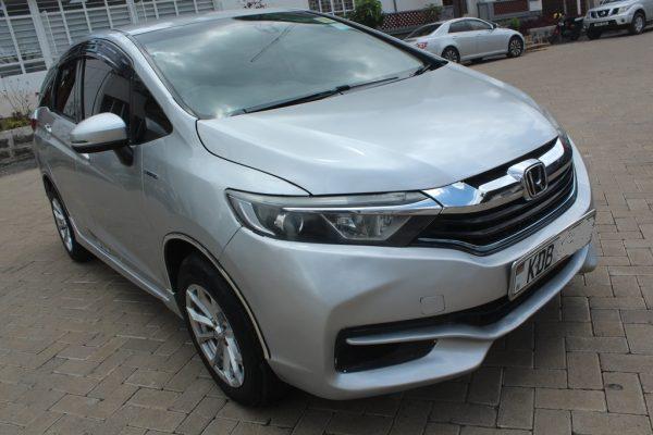 Honda Fit Shuttle hybrid 2015 Alloys 250,000 Kms