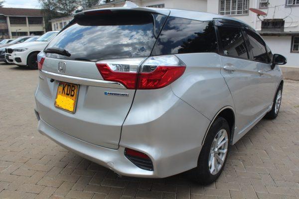 Honda Fit Shuttle hybrid 2015 Alloys 250,000 Kms - Image 3