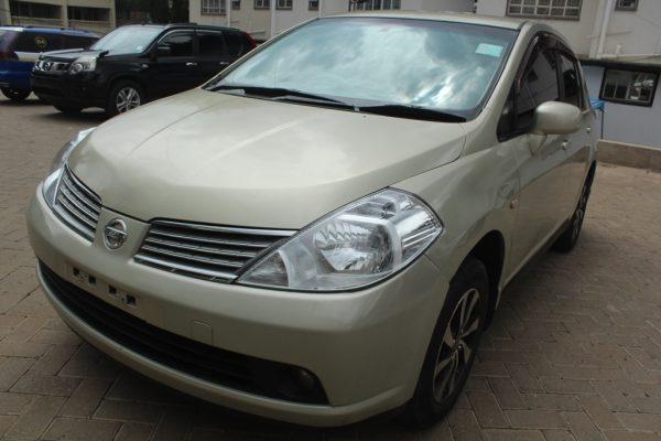 Nissan Tilda Latio 2006 Alloys 148,000 Kms - Image 2
