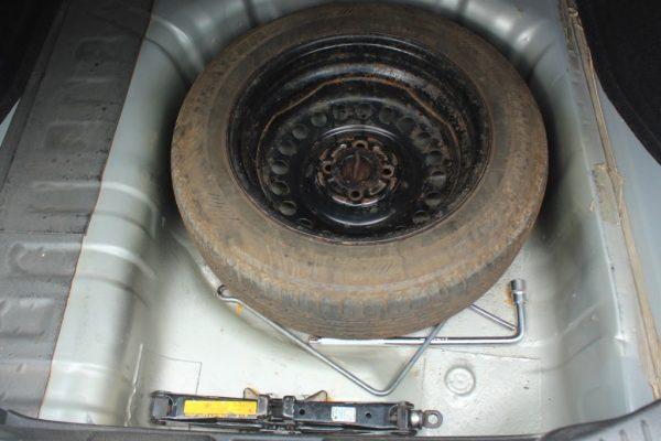 Nissan Tilda Latio 2006 Alloys 148,000 Kms - Image 10