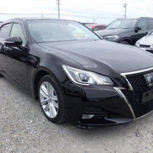 Toyota Crown Athlete S – T Sunroof 2017, 44,000 Kms