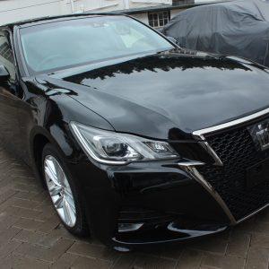 Toyota Crown Athlete S – T Sunroof 2017, 44,000 Kms