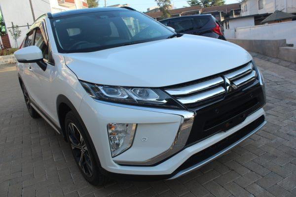 Mitsubishi Eclipse Cross SUV Alloys Sunroof 2018 30,000 Kms