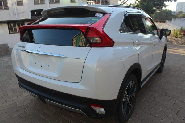 Mitsubishi Eclipse Cross SUV Alloys Sunroof 2018 30,000 Kms - Image 3