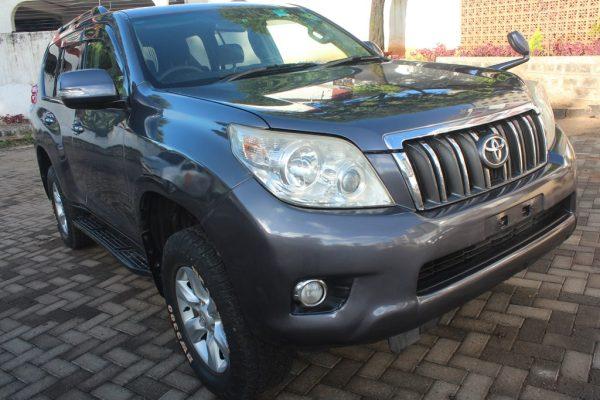Toyota Landcruiser Prado TX Alloys 7 Seater, 2009, 200,000 Kms