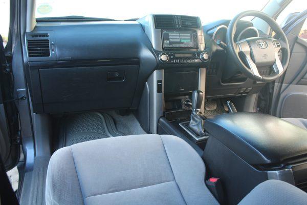 Toyota Landcruiser Prado TX Alloys 7 Seater, 2009, 200,000 Kms - Image 5