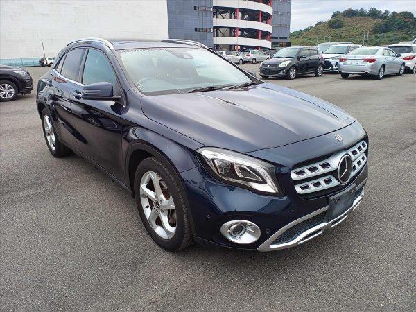 Mercedes Benz GLA 220 4 Matic Leather 4WD Harman Kardon 2018 60,000 Kms