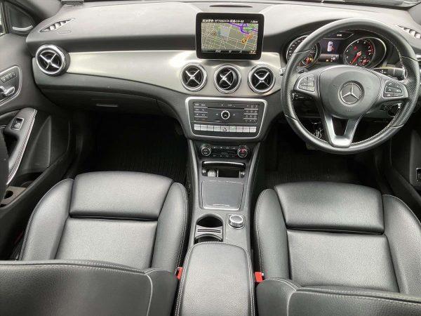 Mercedes Benz GLA 220 4 Matic Leather 4WD Harman Kardon 2018 60,000 Kms - Image 5