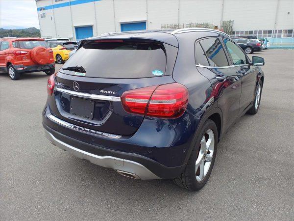 Mercedes Benz GLA 220 4 Matic Leather 4WD Harman Kardon 2018 60,000 Kms - Image 3