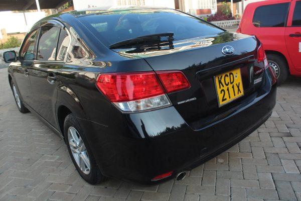 Subaru Legacy B4 AWD 2010 95,000 Kms - Image 4