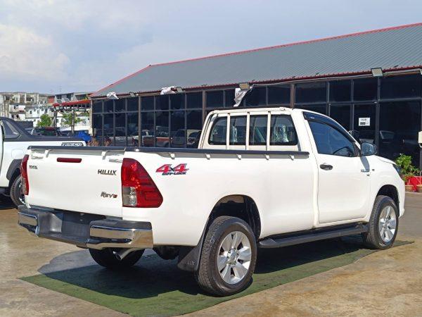 Toyota Hilux Revo 2800cc Single cab 4WD pickup 2018 130,000 Kms (SOLD!) - Image 3