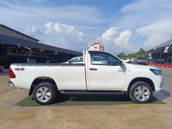 Toyota Hilux Revo 2800cc Single cab 4WD pickup 2018 130,000 Kms (SOLD!) - Image 5