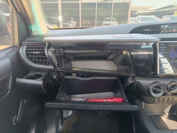 Toyota Hilux Revo 2800cc Single cab 4WD pickup 2018 130,000 Kms (SOLD!) - Image 7