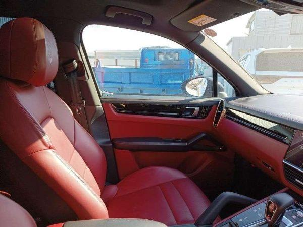 Porsche Cayenne S Leather Sunroof 2018 33,000 Kms - Image 7